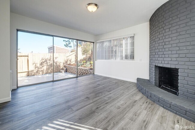 Building Photo - 97 Canyon Dr