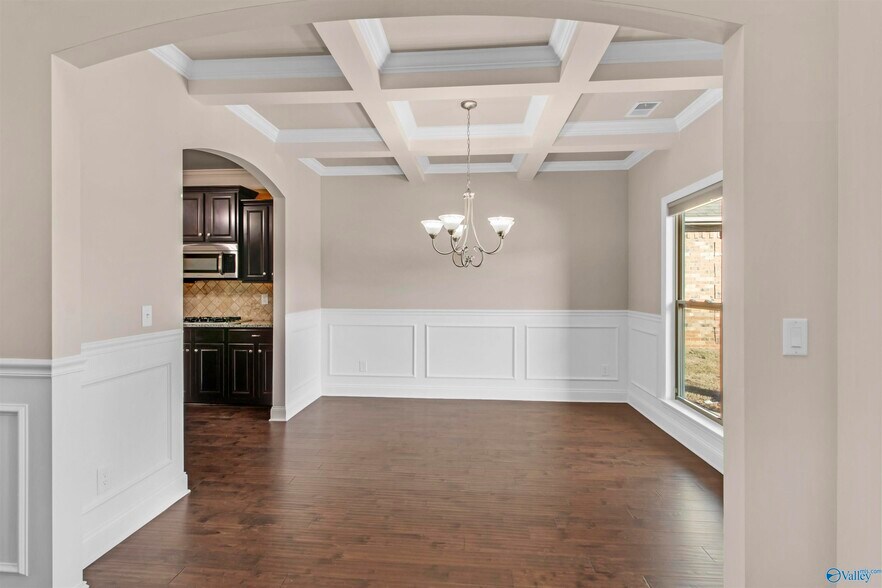 Building Photo - 110 Wolf Creek Trl SW