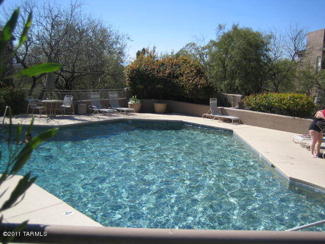 Building Photo - 6655 N Canyon Crest Dr