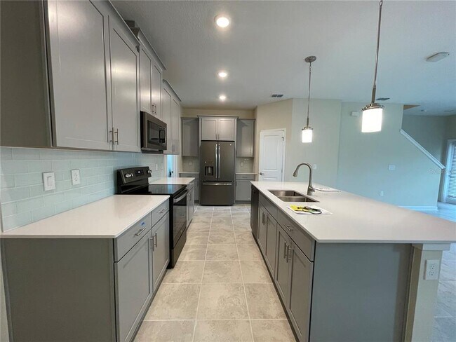 Building Photo - 213 Gentle Breeze Ln