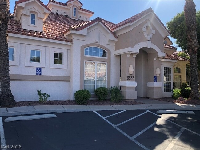 Building Photo - 8555 W Russell Rd