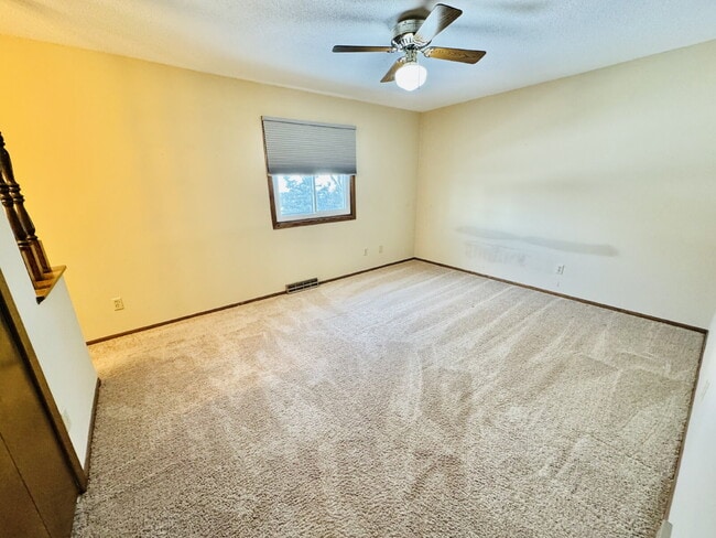 Building Photo - Winter Special half month off with February move in! 4-Bedroom Home in Blaine with 2 Full Baths a...