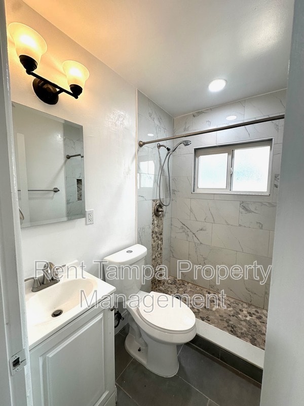 Building Photo - 612-612 17th Ave S