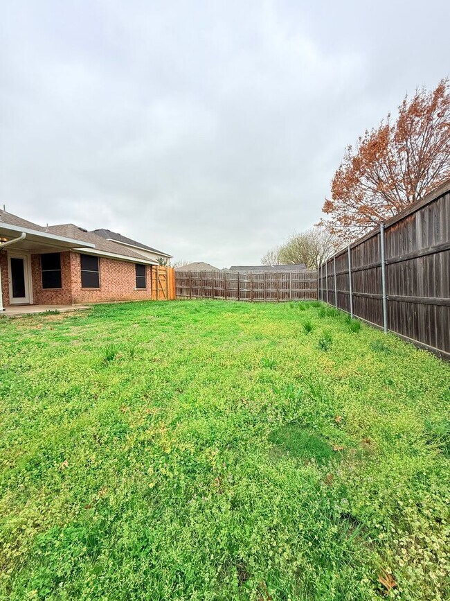 Building Photo - AVAILABLE NOW - Spacious 3-Bedroom Home with Open Layout & Covered Patio in Northwest ISD