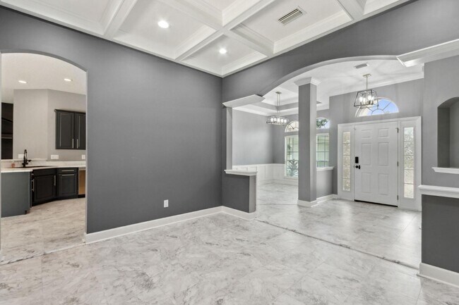 Building Photo - 14617 E Zachary Dr