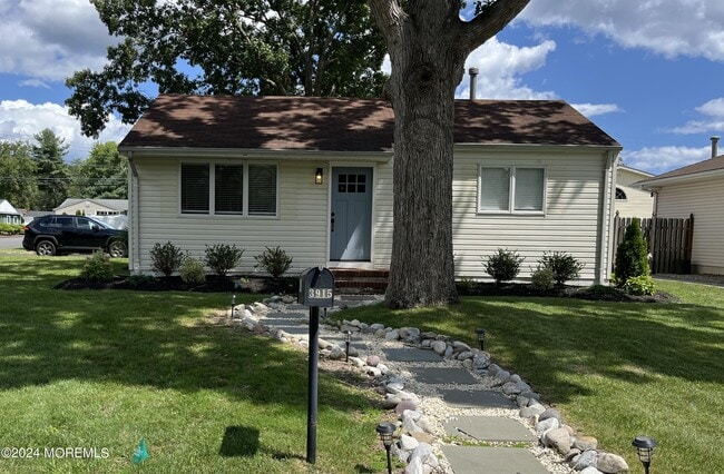 Primary Photo - 3915 Smith Dr