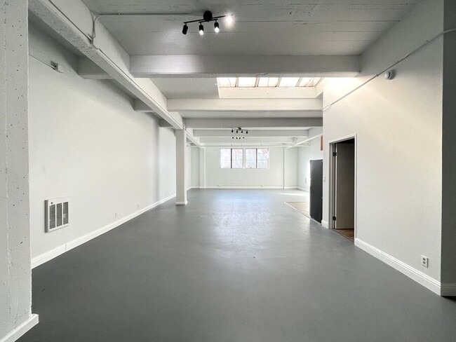 Building Photo - 1341 58th Ave