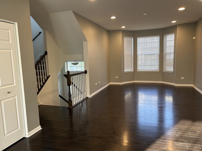 Building Photo - 2953 Madison Dr