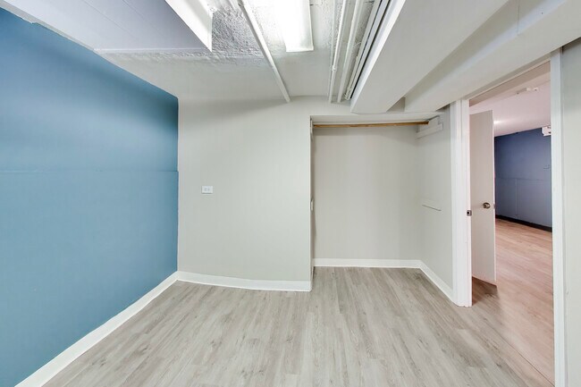Building Photo - 2206 N Kostner Ave