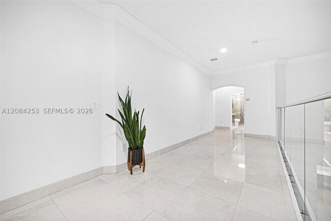 Building Photo - 10957 NW 73rd Terrace