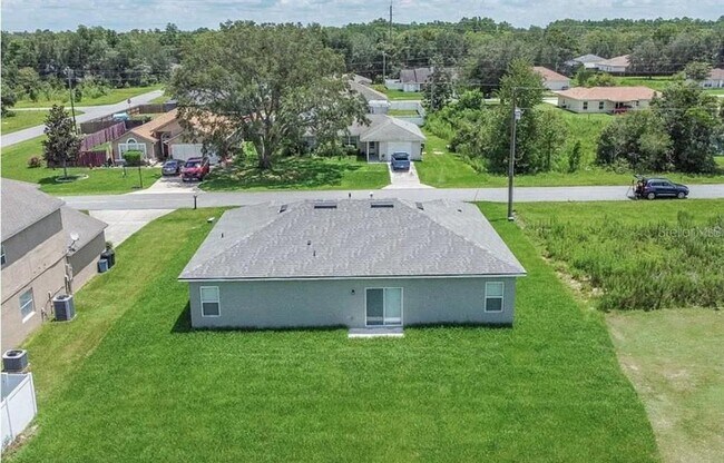 Building Photo - 4033 SW 139th St Rd