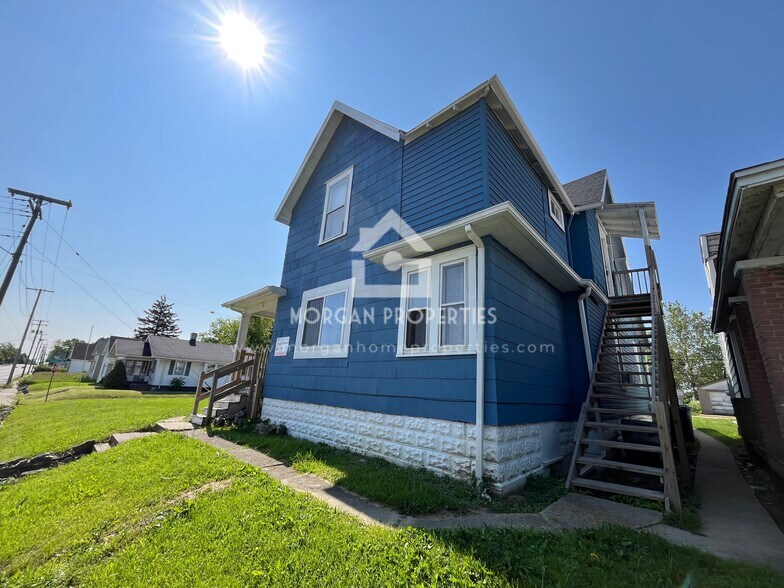 Primary Photo - 1403 W Memorial Dr