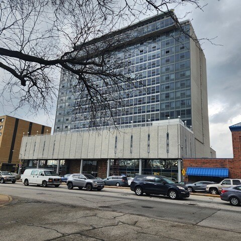 Building Photo - 7234 W North Ave