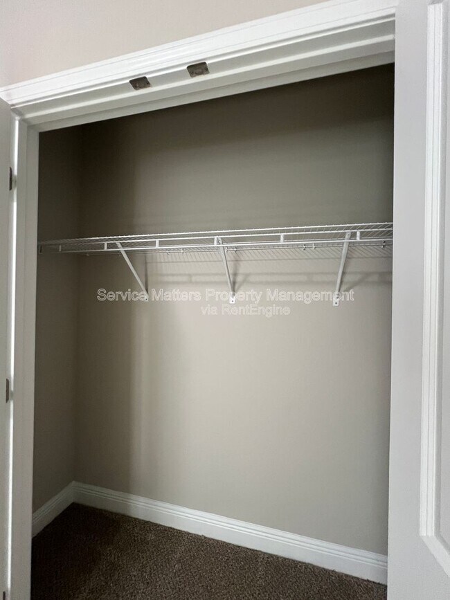 Building Photo - 5330 Parkside Dr