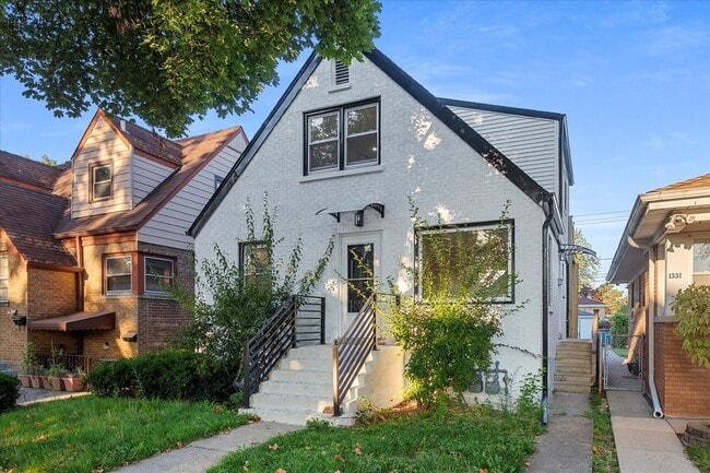 Primary Photo - 1335 Marengo Ave