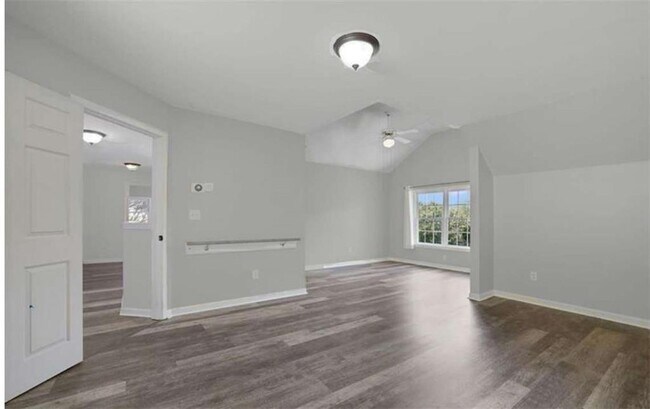 Building Photo - 3520 Mystic Dr
