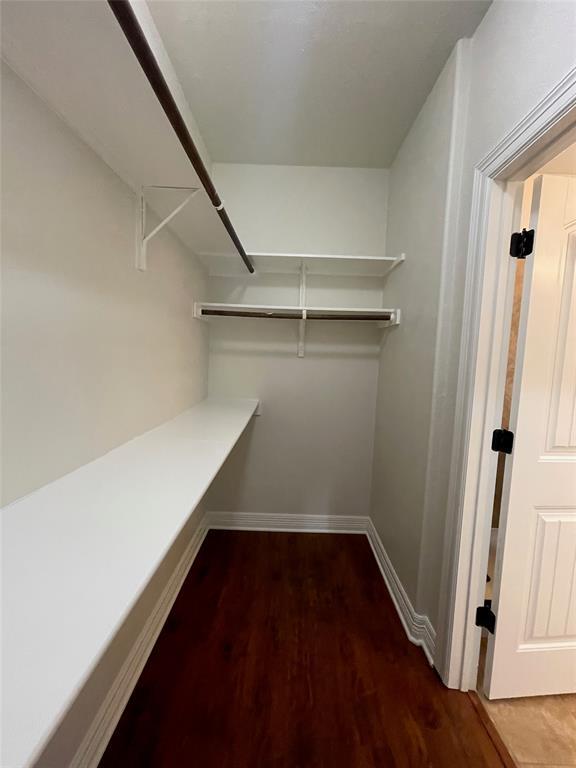 Building Photo - 1806 Crown Dr