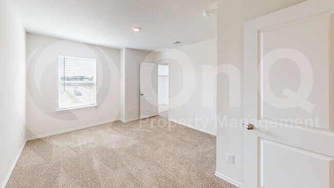 Building Photo - 6009 Primrose Rd