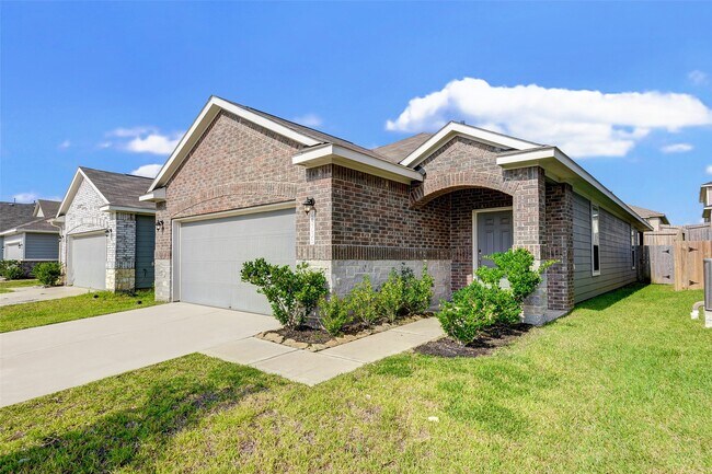 Building Photo - 40735 Gate Ridge Dr