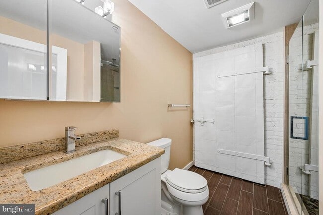 Building Photo - 1720 Sansom St