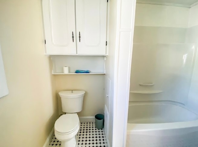 Building Photo - 15 Weston St