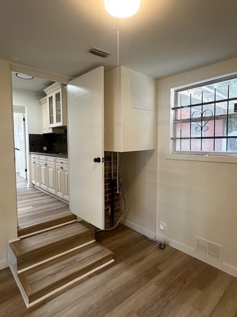 Building Photo - Charming Updated 3 Bedroom Home For Rent