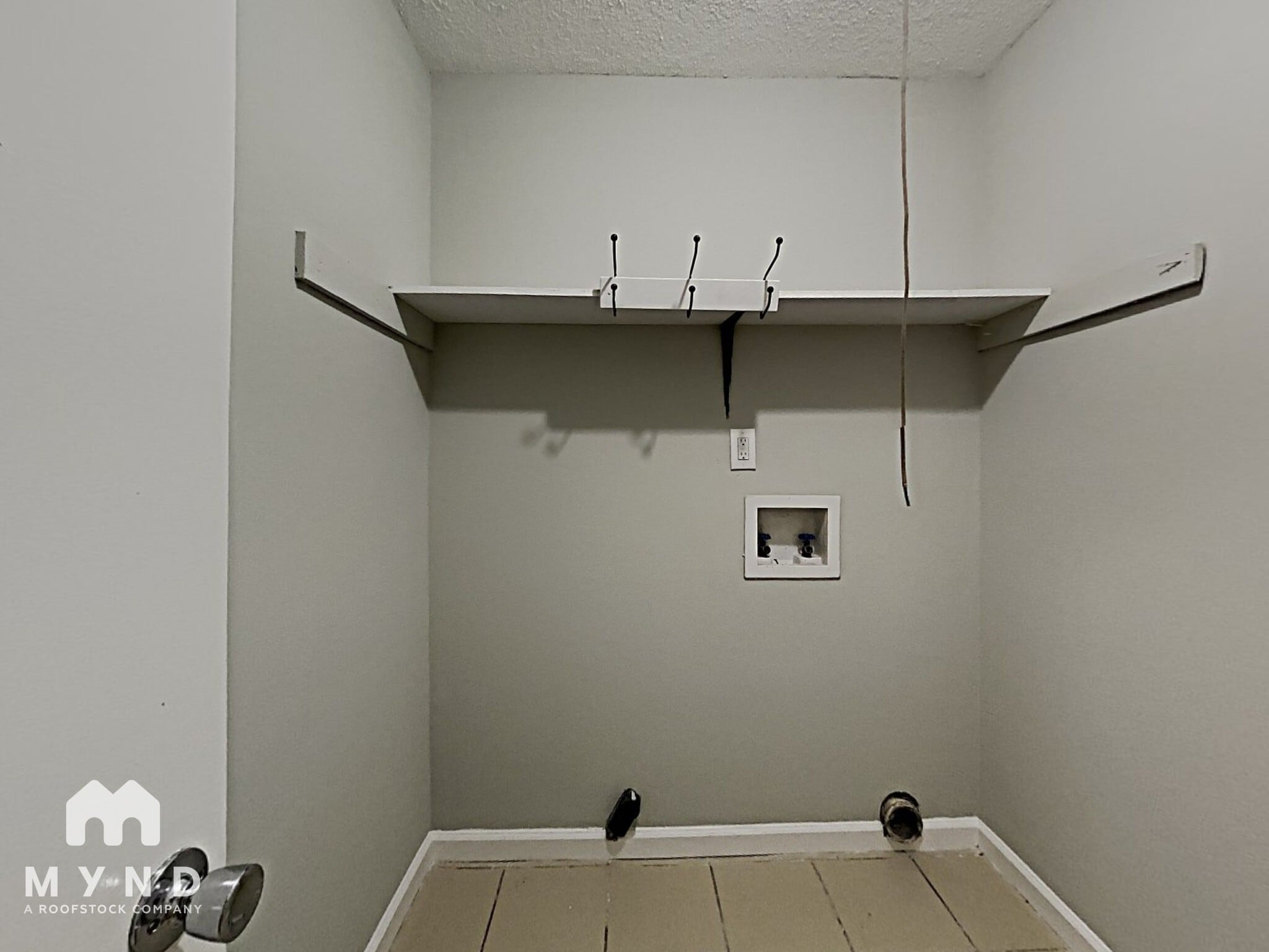 Building Photo - 612 15th Ct NW