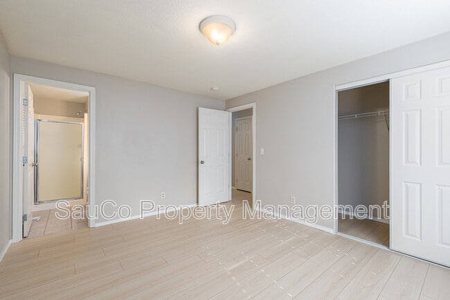Building Photo - 4437 SE 125th Ave