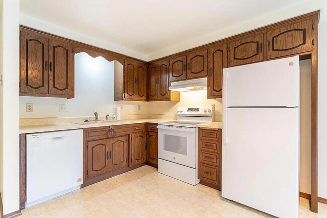 Building Photo - 1701 Saint Agnes Dr