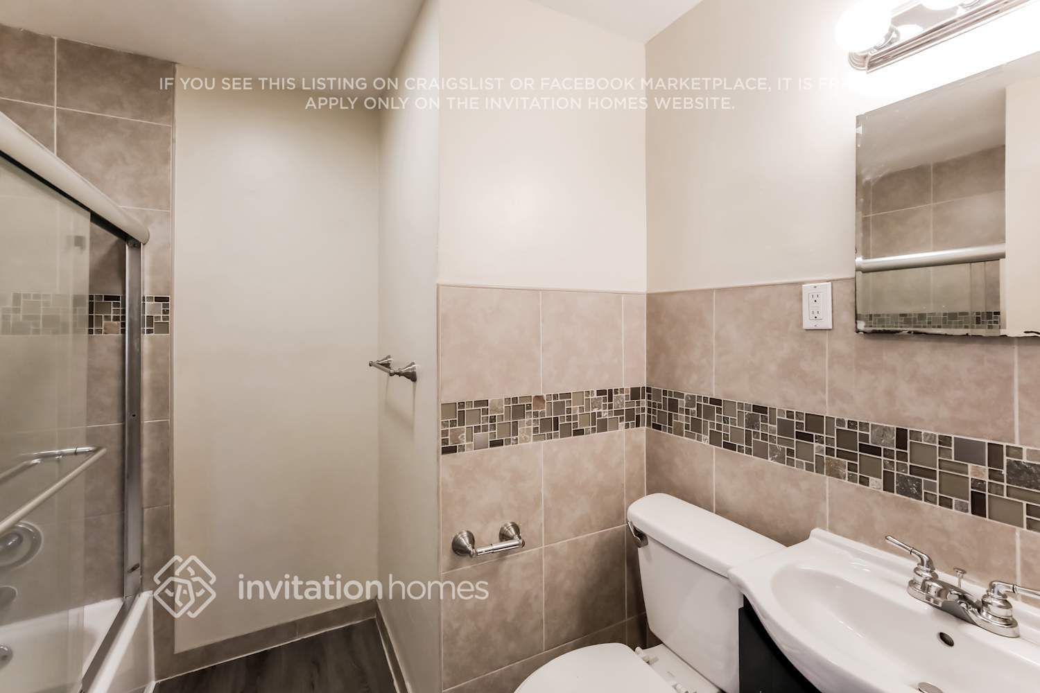 Building Photo - 3780 SW 16th Pl