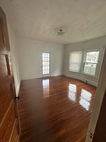 Building Photo - 48 Eleanor Rd