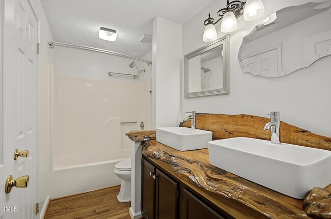 Building Photo - 106 Dilworth Ct