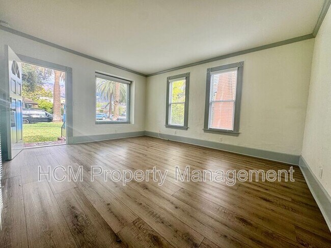 Building Photo - 1570 Locust St