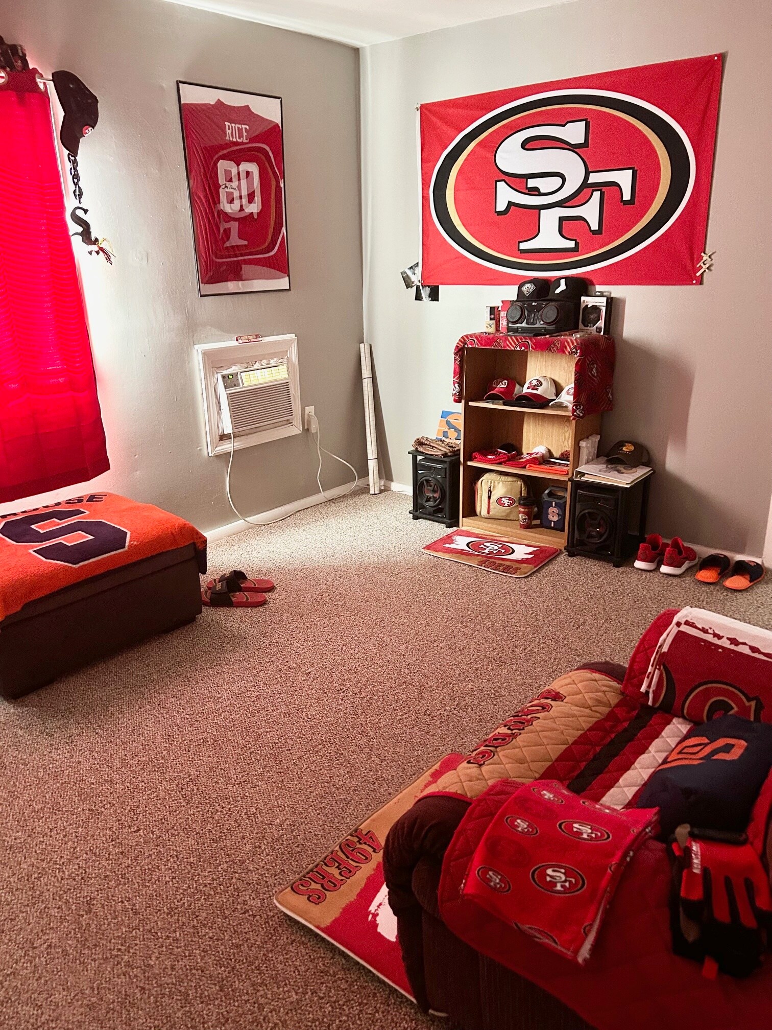 Building Photo - 163 Lewis St