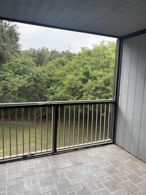 Building Photo - 3950 Atrium Dr