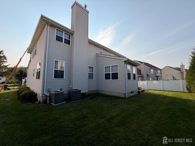 Building Photo - 87 Timberhill Dr