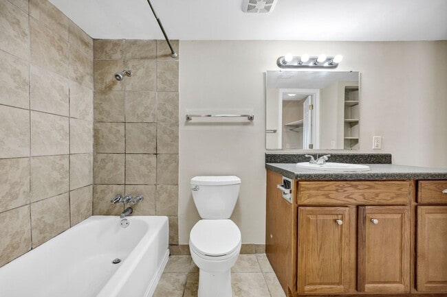 Building Photo - bg0807