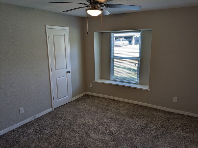Bedroom 2 - 514 Corydon Dr