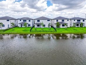 Building Photo - 4276 SW 173rd Ave