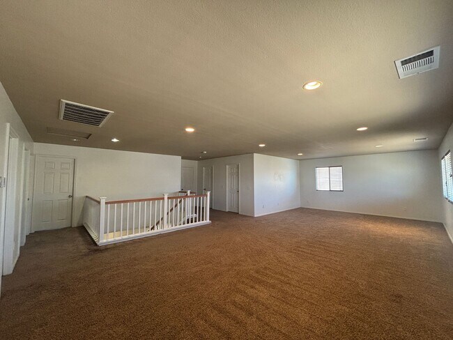 Building Photo - 44321 Sunmist Ct