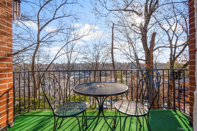 Building Photo - 55 Fieldstone Dr