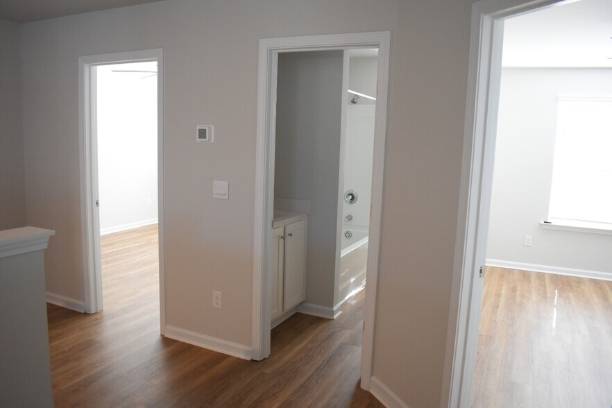 Building Photo - 1070 Clapboard Ln