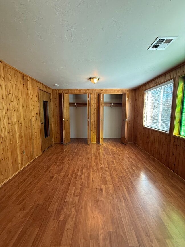 Building Photo - Cute Ashland Cottage | Two bedroom, two bath home | Available Now