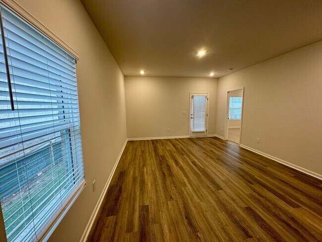 Building Photo - New Construction Home in Limestone County in resort community