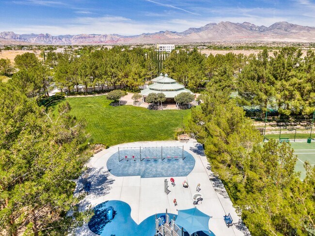 Building Photo - Beautiful 4Bd, 4Bth home in Guard Gated Community near Tivoli Village.