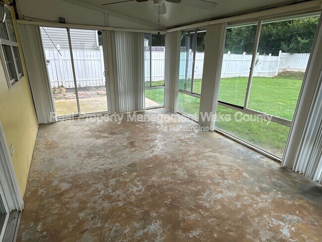 Building Photo - 4417 Crowfield Dr
