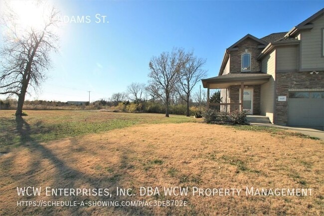 Building Photo - 4437 SE Adams St