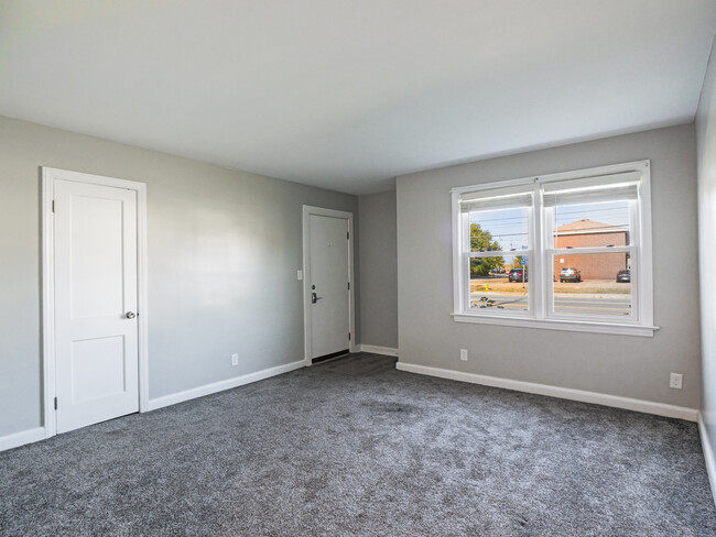 Building Photo - 1293 W Ocean View Ave