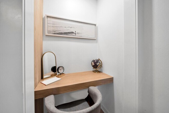 Building Photo - 6296 W County Hwy 30A