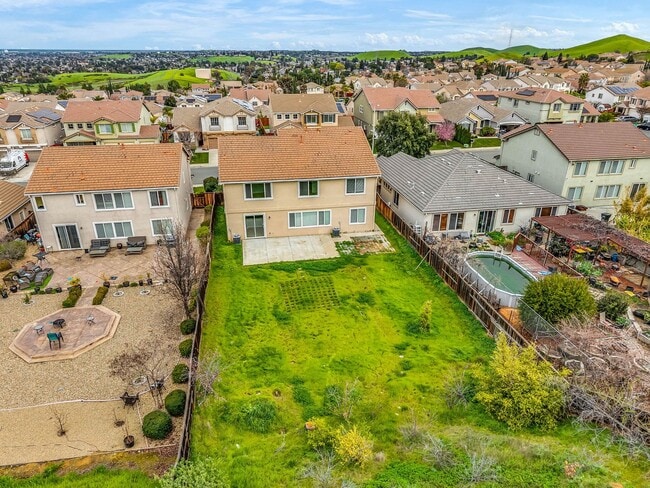 Building Photo - EXTRA LARGE HOME AND LOT... NESTLED IN THE ANTIOCH HILLS... 5 BEDS/3 BATHS/LARGE LIVING ROOM AND ...